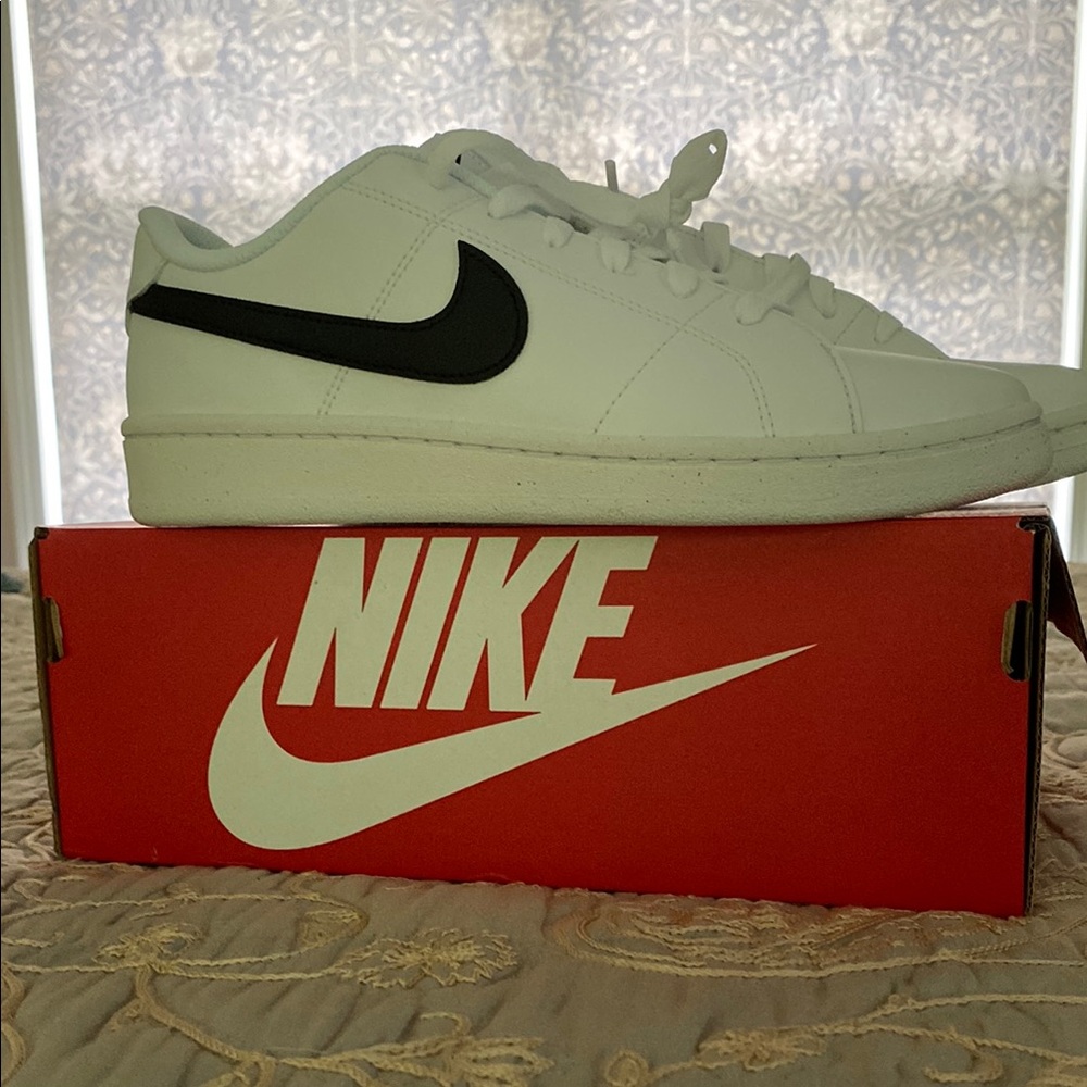 Nike White and Black Sneakers Classic Style Brand New
